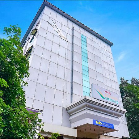 金翡翠酒店 浦那 外观 照片